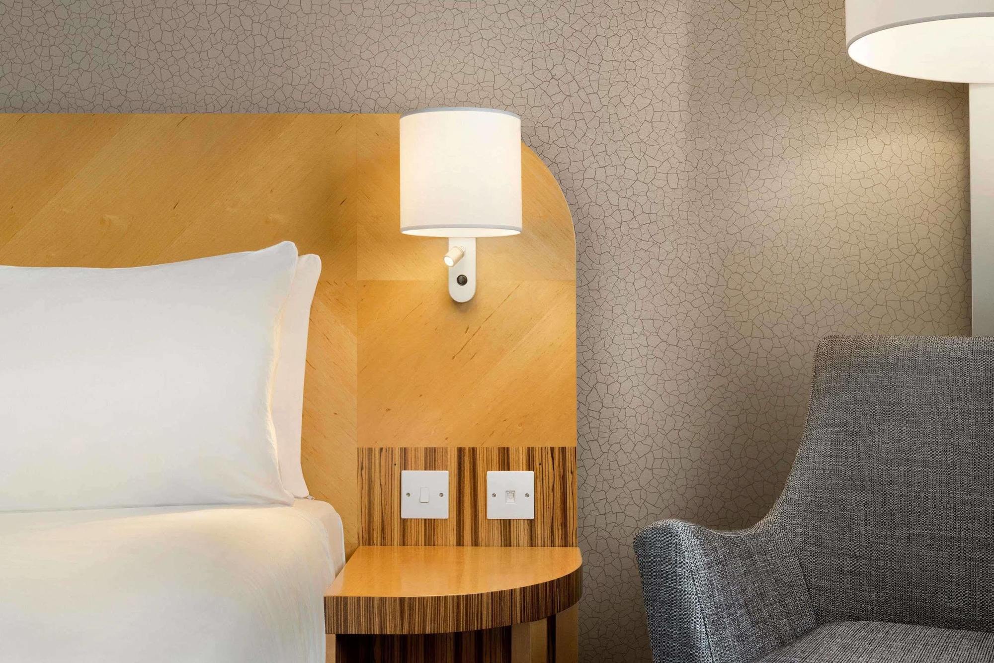 Ramada Hotel&suites Hotel 4*
